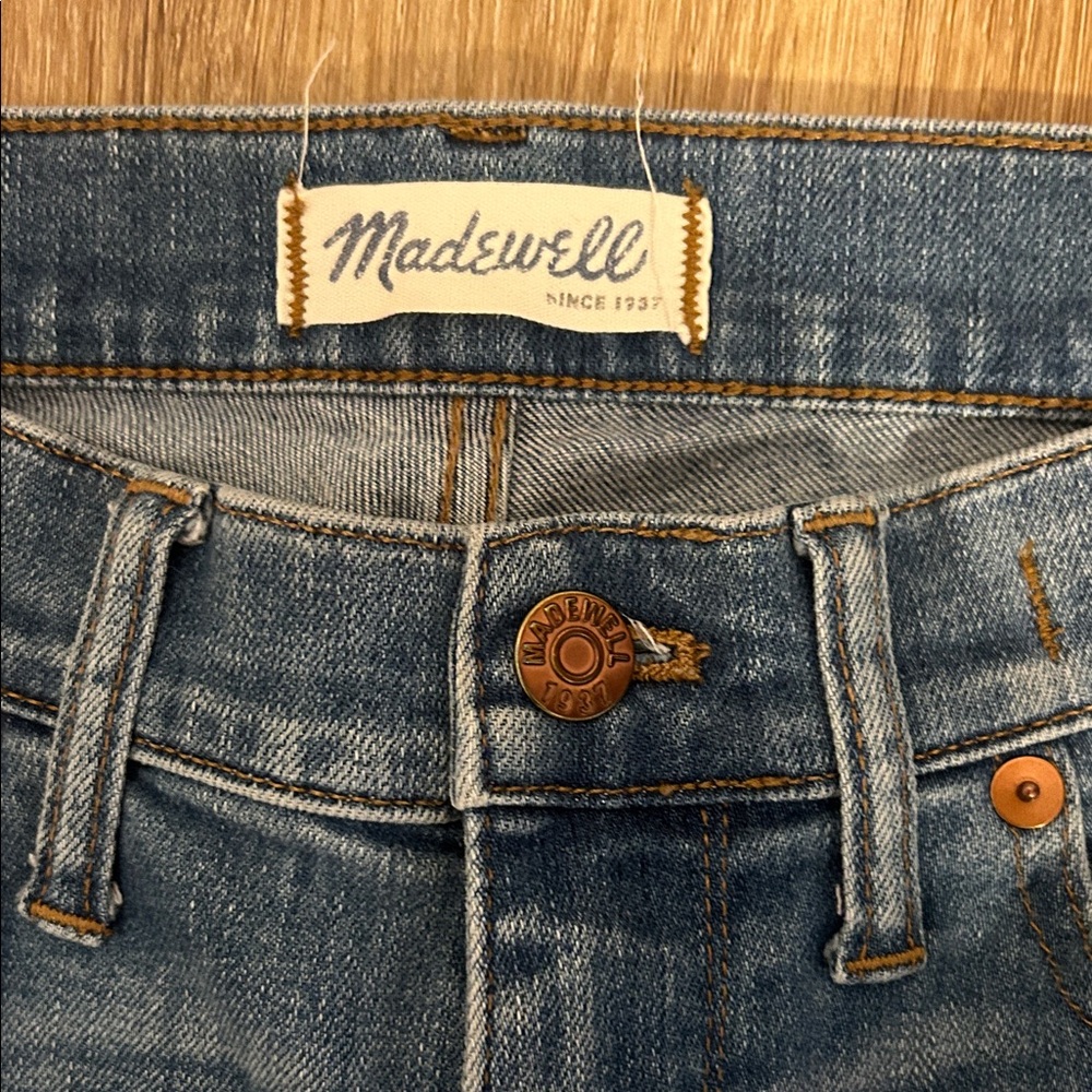 Madewell Ankle Cropped Blue Jeans - Picture 2 of 5